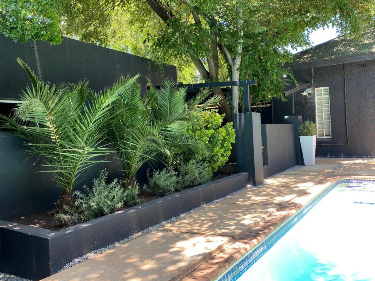 Royal Tree Guest House Potchefstroom Exterior photo