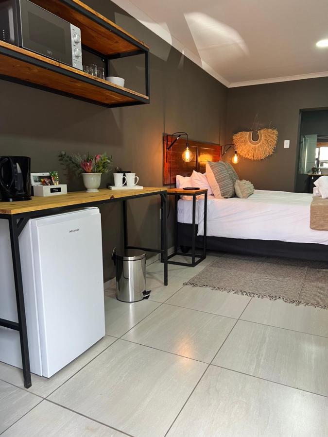 Royal Tree Guest House Potchefstroom Exterior photo